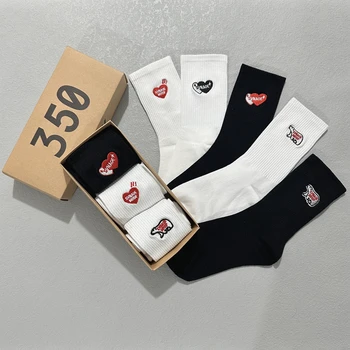 3 זוגות/תיבת יפן אופנה Harajuku אהבה רקמה גרביים נשים האנושי עשה דוב קוטב אדם גרביים שחור לבן ספורט גרבי כותנה