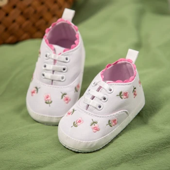 KIDSUN ילדה נעליים לבן ורוד תחרה פרחים רקומה כותנה רך הבלעדי Prewalker הליכה תינוק הראשון ווקר משלוח חינם